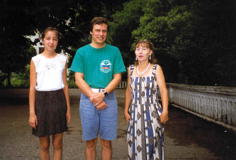 Август 1998 года - 3-й Всероссийский Слёт юных экологов в Хосте, Александр Сергеевич Боголюбов с победителем Слета и руководителем