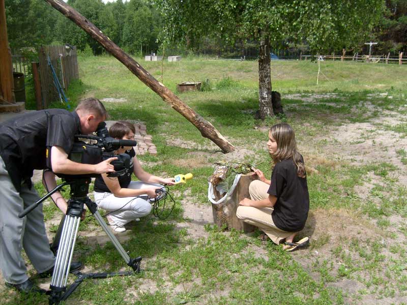 Школа Дикой Природы - 2007: Чувашское телевидение берет интервью у Снежаны