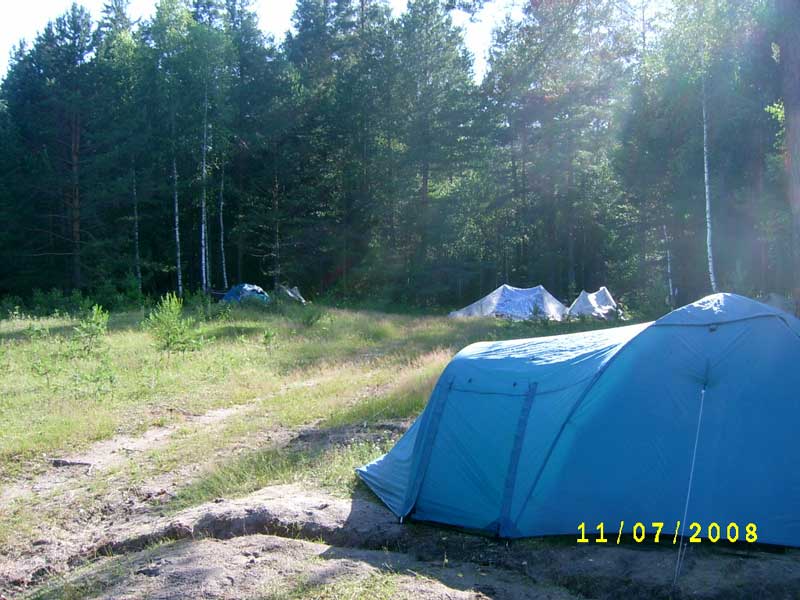 Школа Дикой Природы - 2008: палаточный лагерь участников Школы на окраине кордона Кирил-Стан