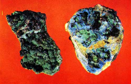 Малахит и азурит. Натечные выделения малахита (зеленый) и азурита (синий)