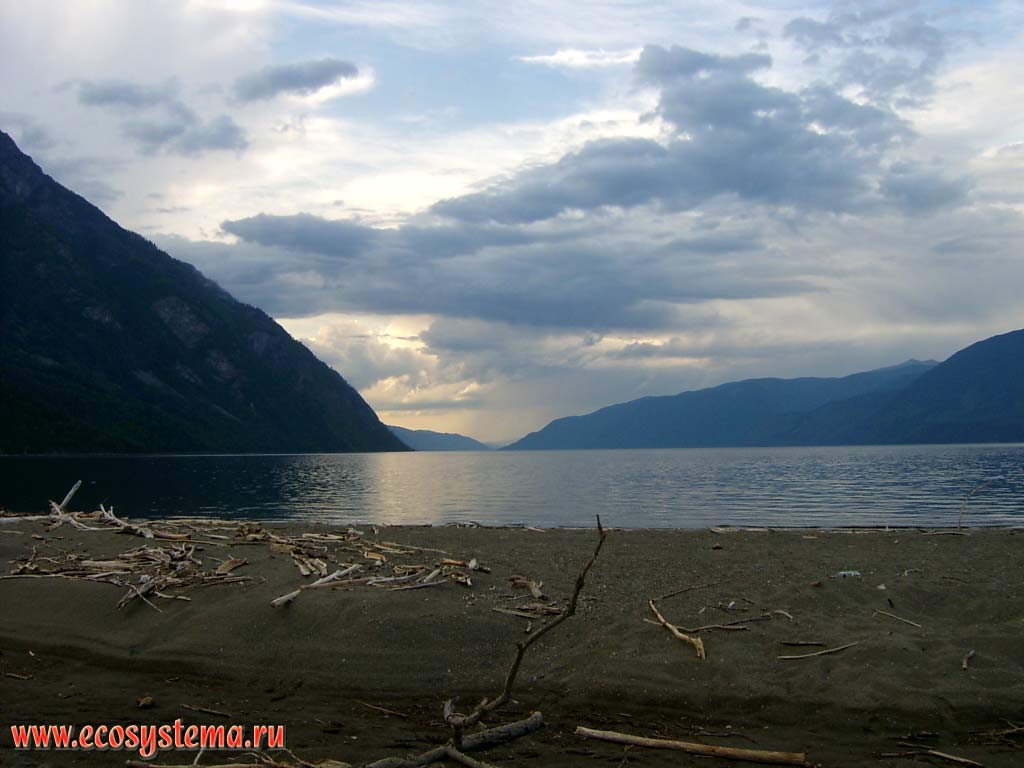 View of the Lake Teletskoe (north) with a sand spit (estuary bar) – Cape Kyrsay. Upper (southern) portion of the Teletskoye lake, Ulagansky District, Altai Republic