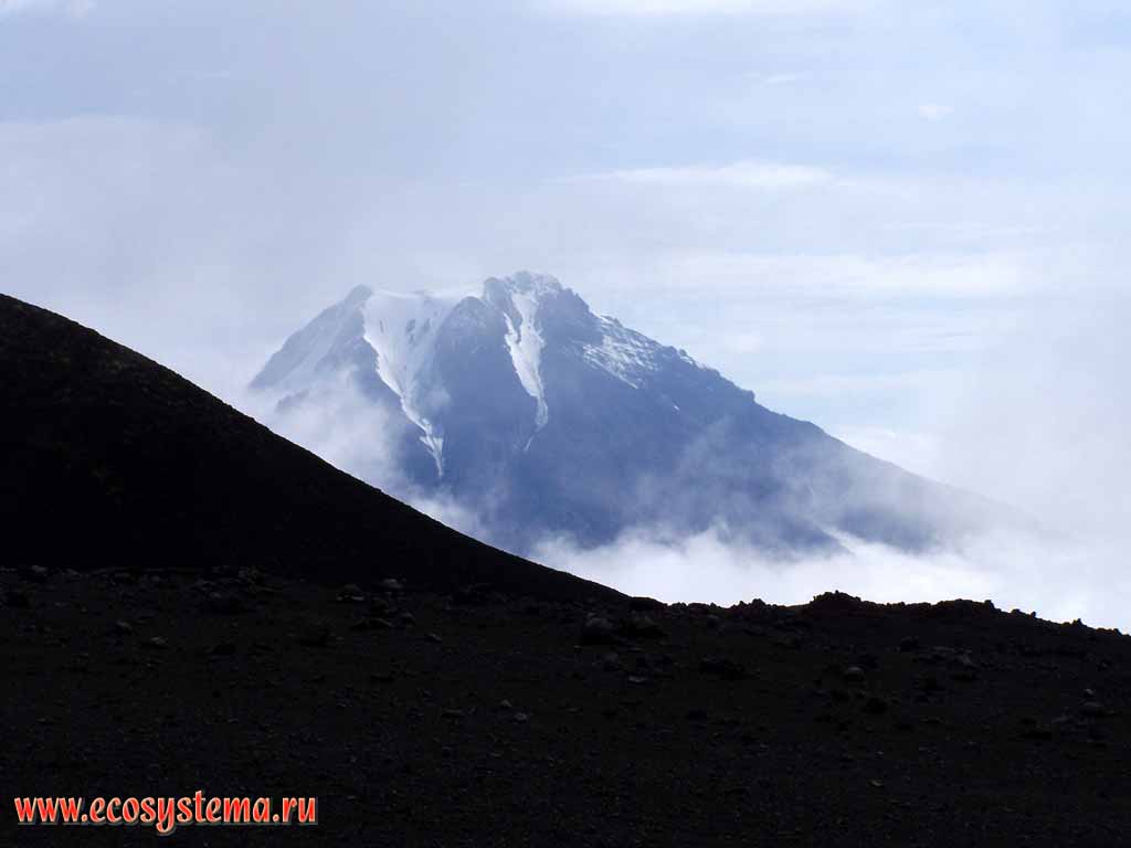 Plosky (Flat) Tolbachik volcano (height 3085 meters above sea level)