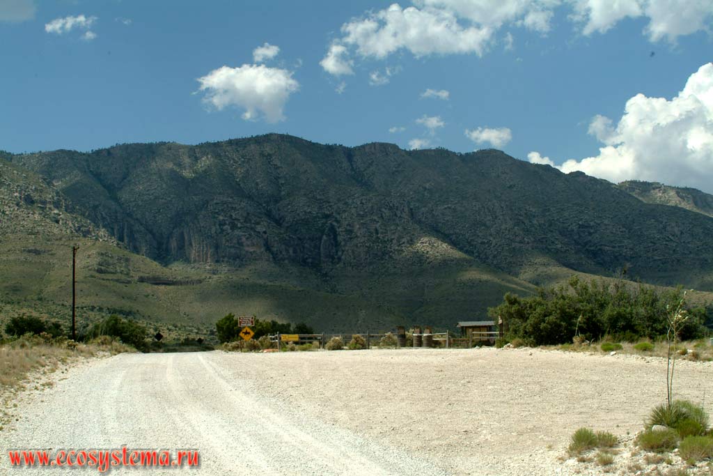 The mountain plateau edge. Arizona near Tucson