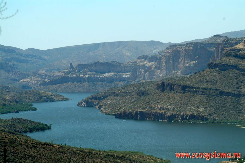 Roosevelt Lakes (Reservoir) and Apache Trail - the route of ancient indians migration through Superstition Mountains