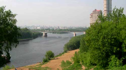 Правый берег канала им. Москвы, район Строгинского моста