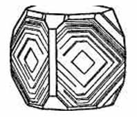 Комбинационная штриховка на гранях ромбической призмы кристалла криолита