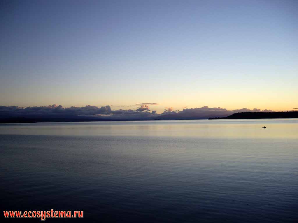 Lake Taupo - the largest New Zealand's lake.
The Bay of Plenty region, Taupo District, North Island, New Zealand