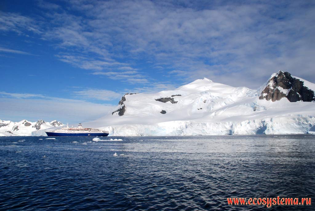 Land ice on the Antarctic peninsula. Marco
Polo (former Alexander Pushkin) cruise ship in the Paradise Bay. Weddell Sea, West
Antarctic