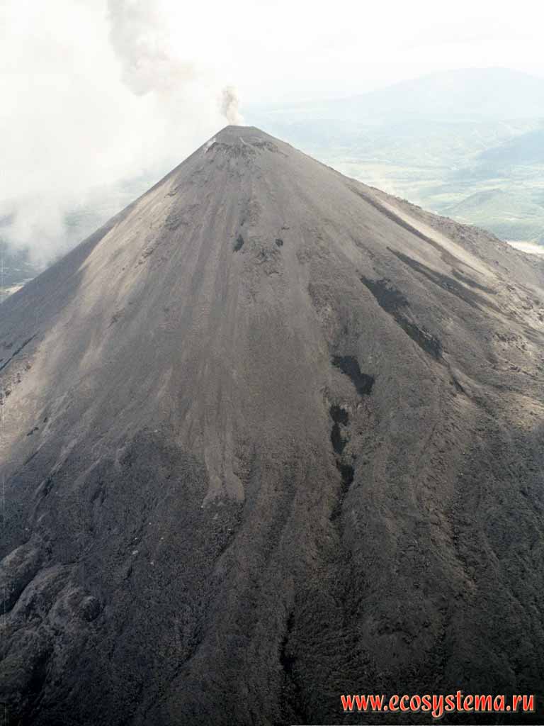 Karymsky Volcano (elevation 1536 m = 5040 feet). View from the helicopter
