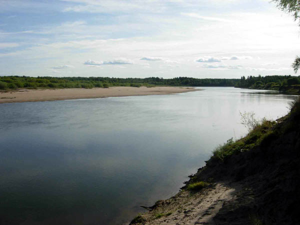 Вид на реку Унжу в окрестностях биостанции