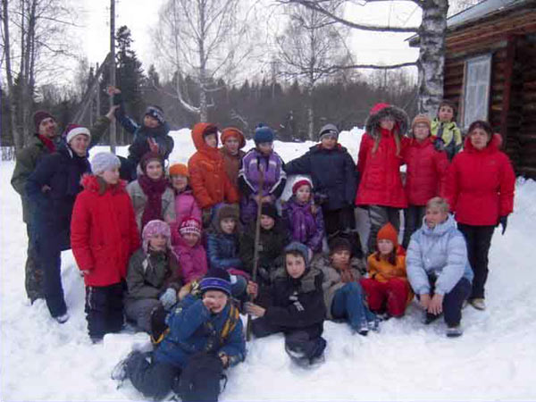 Группа учащихся и педагогов 734 школы на зимней полевой практике