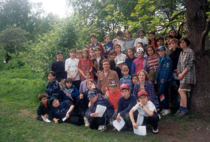 Июнь 1997 года - еще одна новая для нас московская школа - номер 1514. Если кто себя узнает - пишите...