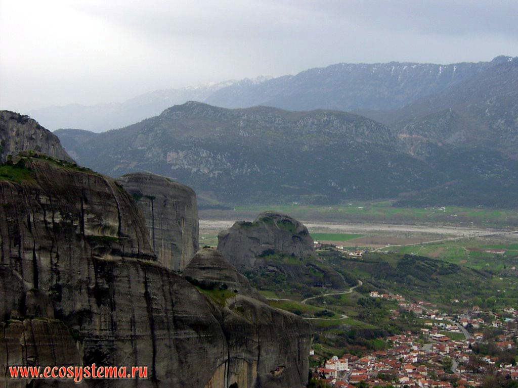 Pind mountains (Northern Greece). Meteori village. Basalt rests.